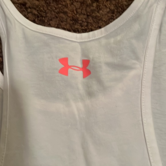Never worn. Beautiful white with bright peach Wms M longer length tank top - Picture 5 of 5
